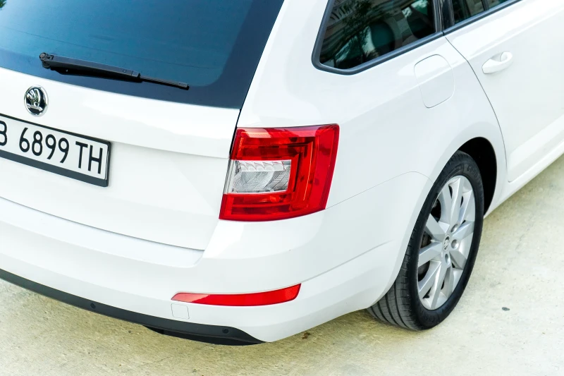 Skoda Octavia 2.0 TDI 4x4, снимка 8 - Автомобили и джипове - 53445681