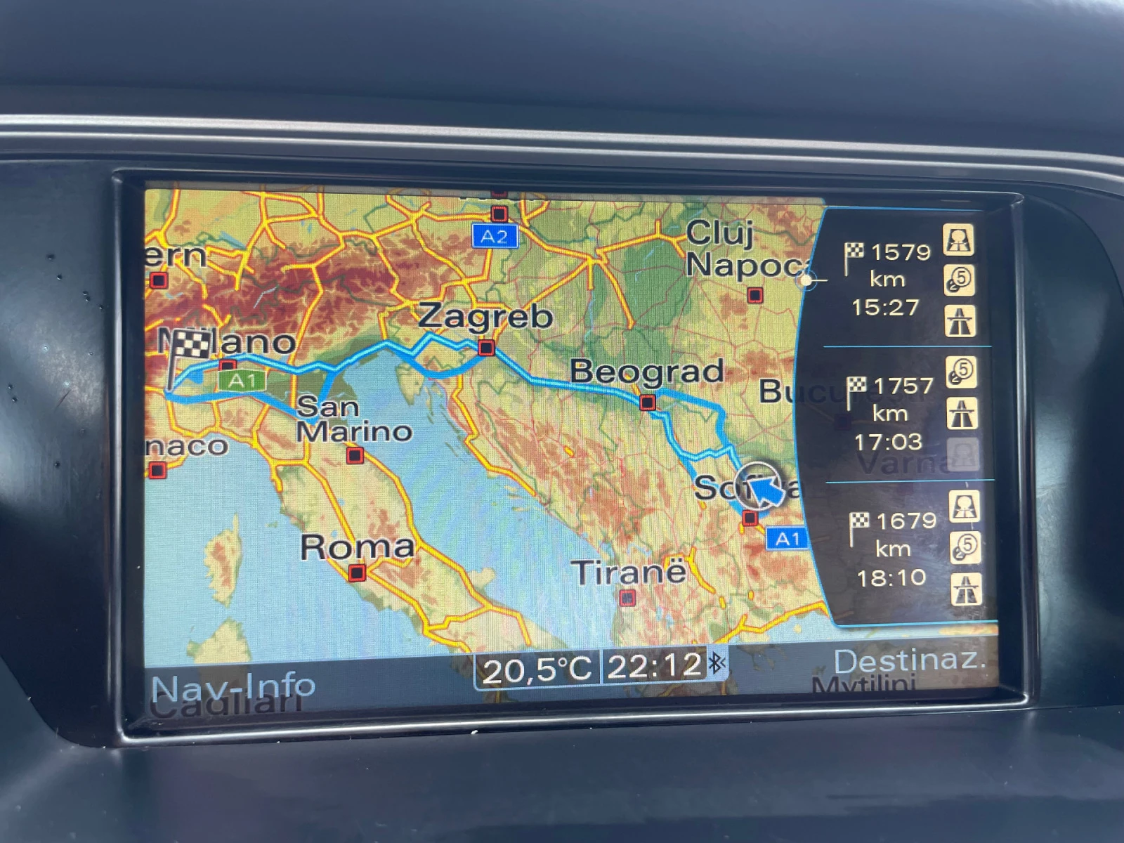 Audi A4 Allroad 3.0TDI-4x4-PANORAMA-ITALiA | Mobile.bg — изображение 16