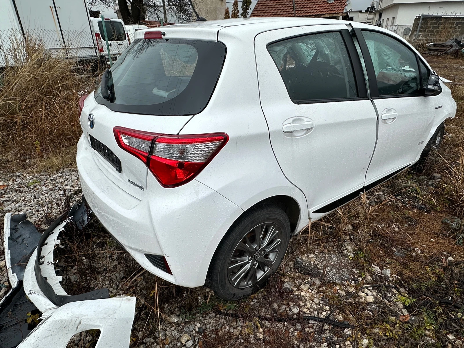 Toyota Yaris 1.5-Хибрид -5 бр , снимка 5 - Автомобили и джипове - 53945564