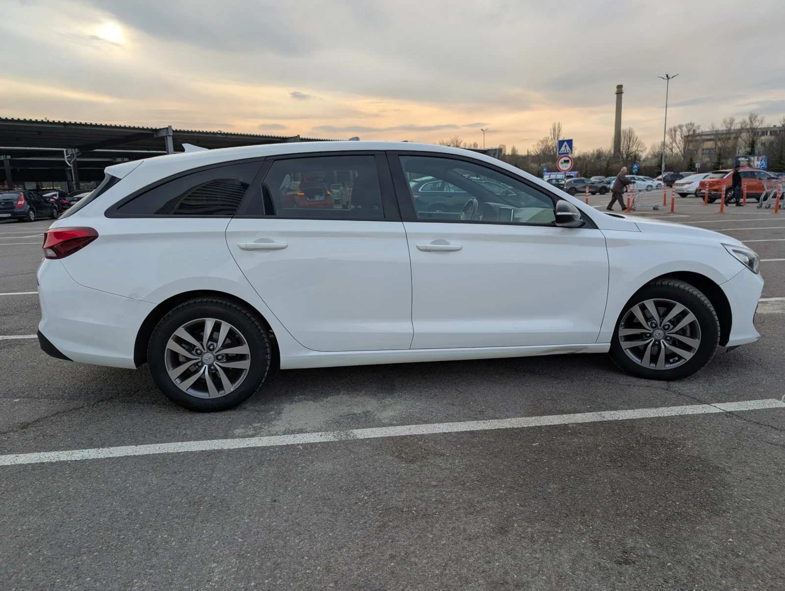 Hyundai I30 1.6 crdi - изображение 8