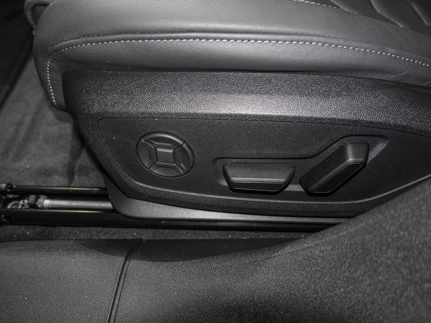 Audi S6 E-TRON/AVANT/B&O/360/LED/HEAD UP/MMI DISPLAY/ - изображение 7