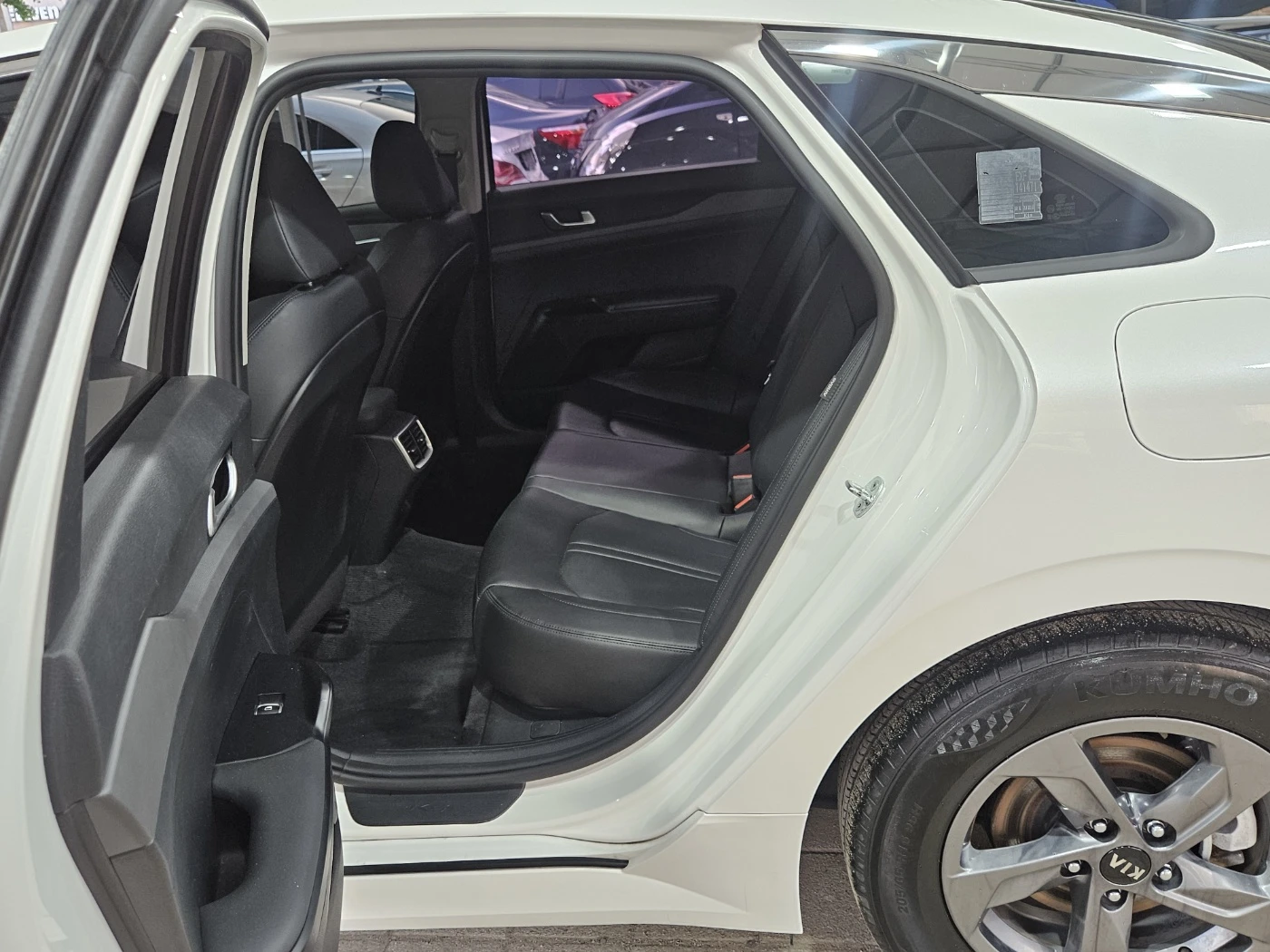 Kia K5 Kia K5 Коал с Гаранция и реални км. Лизинг и Серви - изображение 10