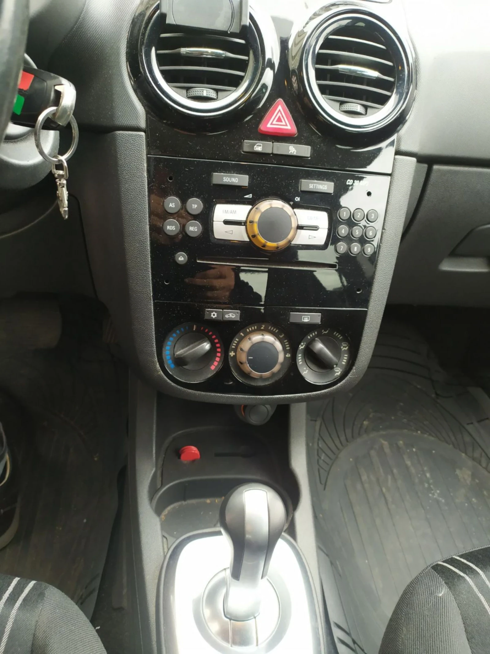Opel Corsa 1.2 easytronic  - изображение 4
