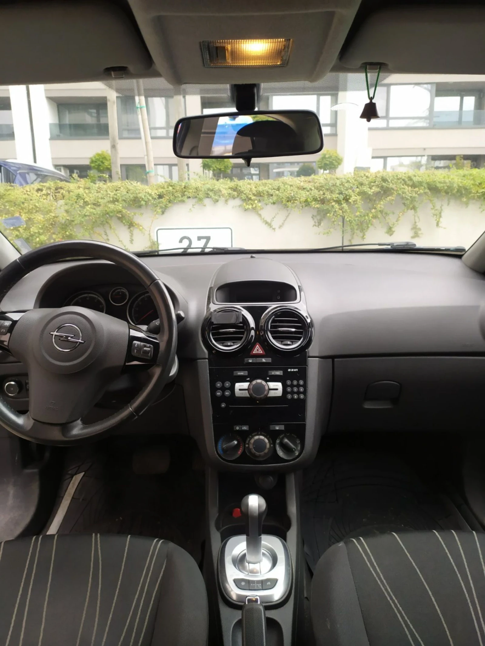 Opel Corsa 1.2 easytronic  - изображение 5