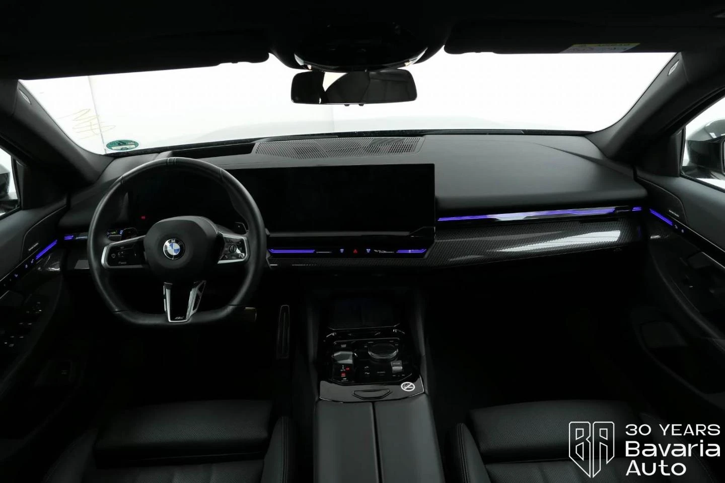 BMW 520 d xDrive Touring M Sport Paket Steptronic - изображение 6