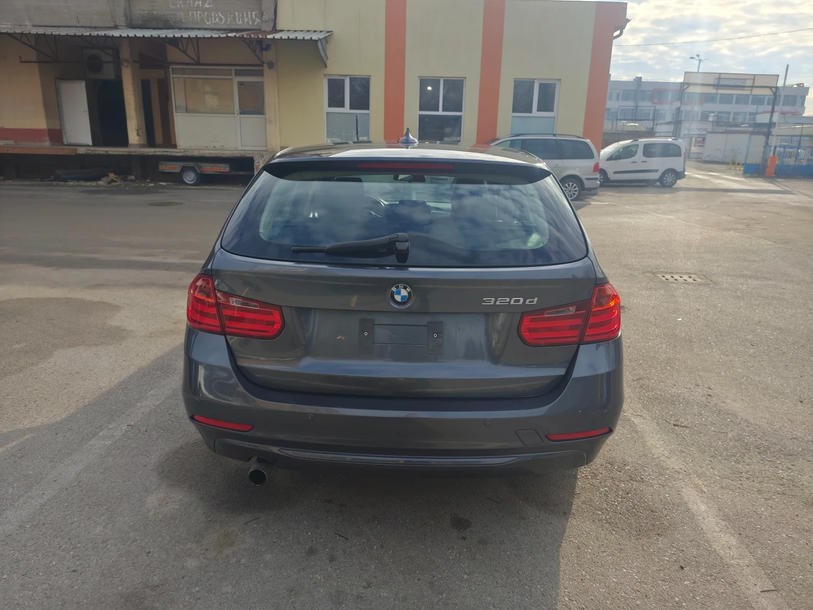 BMW 320 Modern navi automatic  - изображение 6