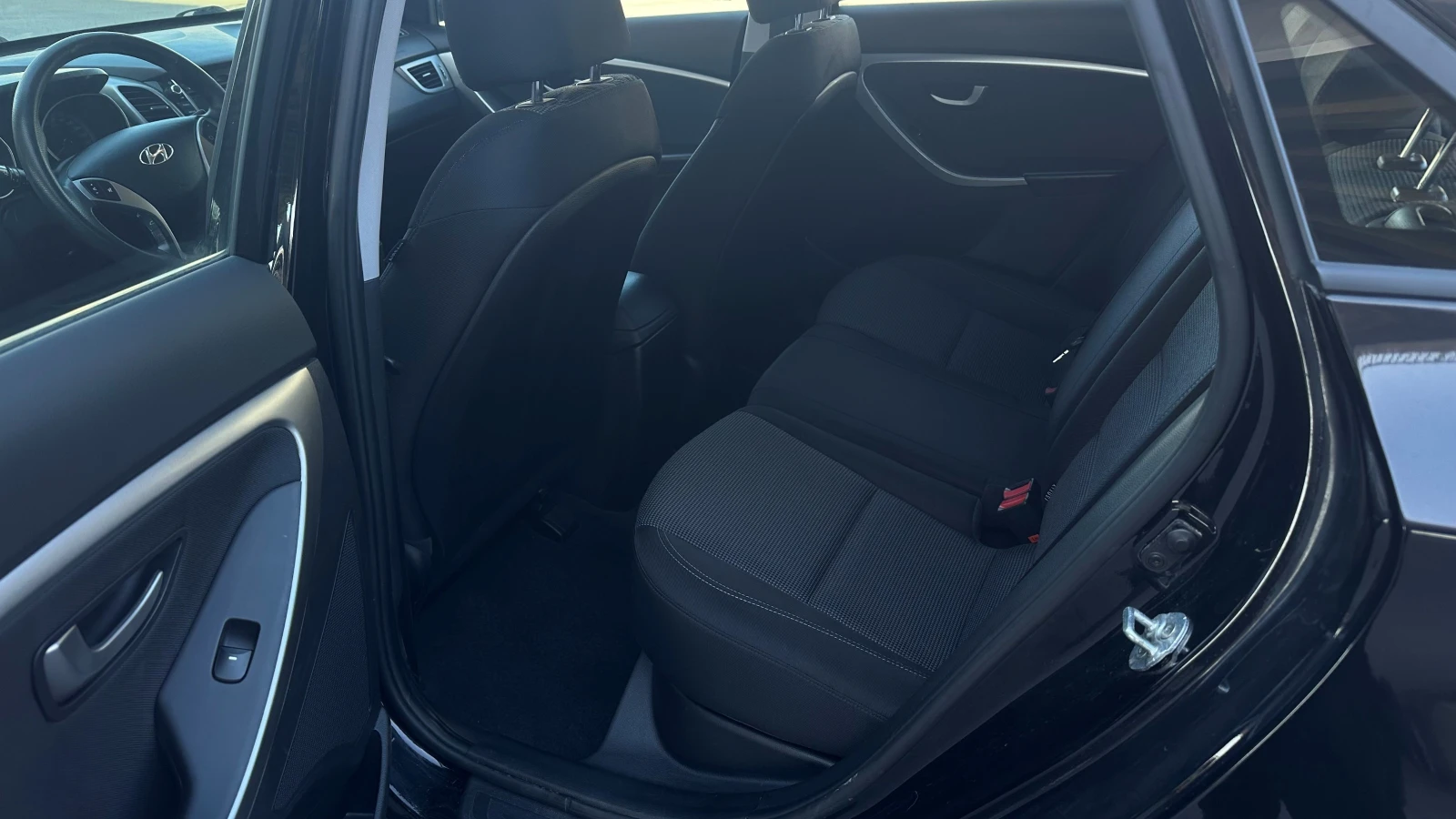 Hyundai I30, снимка 10 - Автомобили и джипове - 54158226