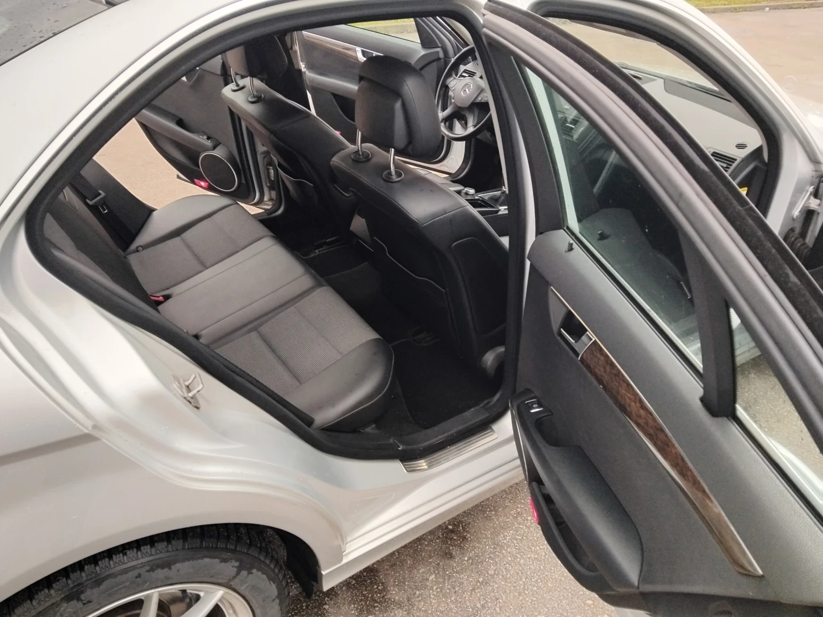 Mercedes-Benz C 180 W204 газ/бензин 156 коня - изображение 9