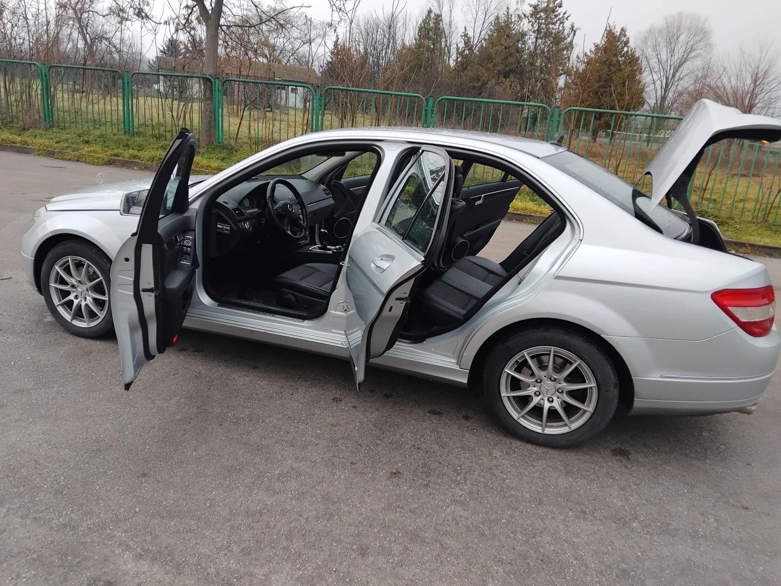 Mercedes-Benz C 180 W204 газ/бензин 156 коня - изображение 6