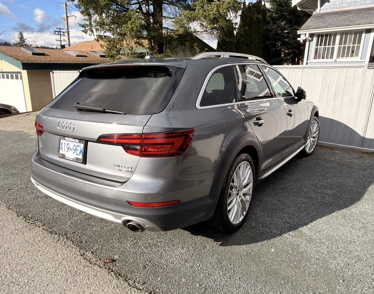 Audi A4 TECHNIK/ CARFAX /LED/NAVI/360/PANO, снимка 6 - Автомобили и джипове - 53810543