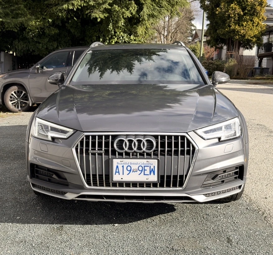 Audi A4 TECHNIK/ CARFAX /LED/NAVI/360/PANO