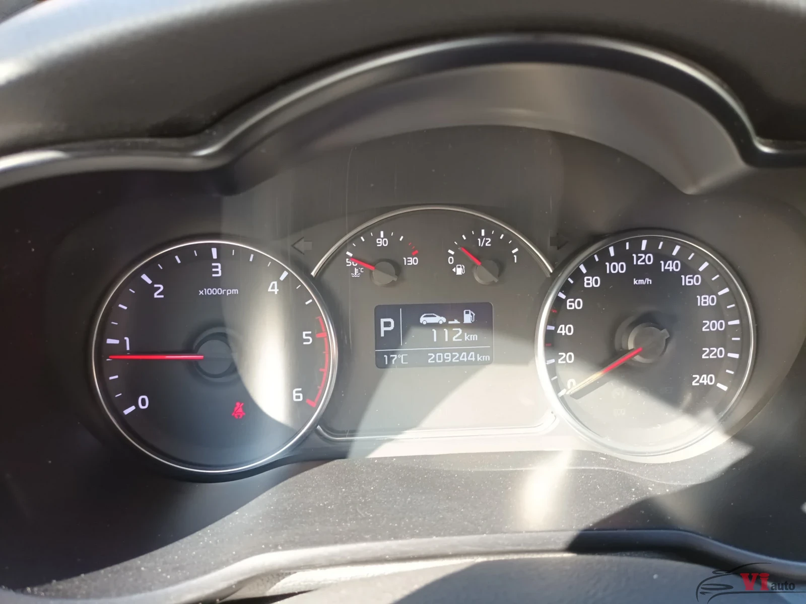 Kia Carens 7 места/Автомат, снимка 12 - Автомобили и джипове - 53946137