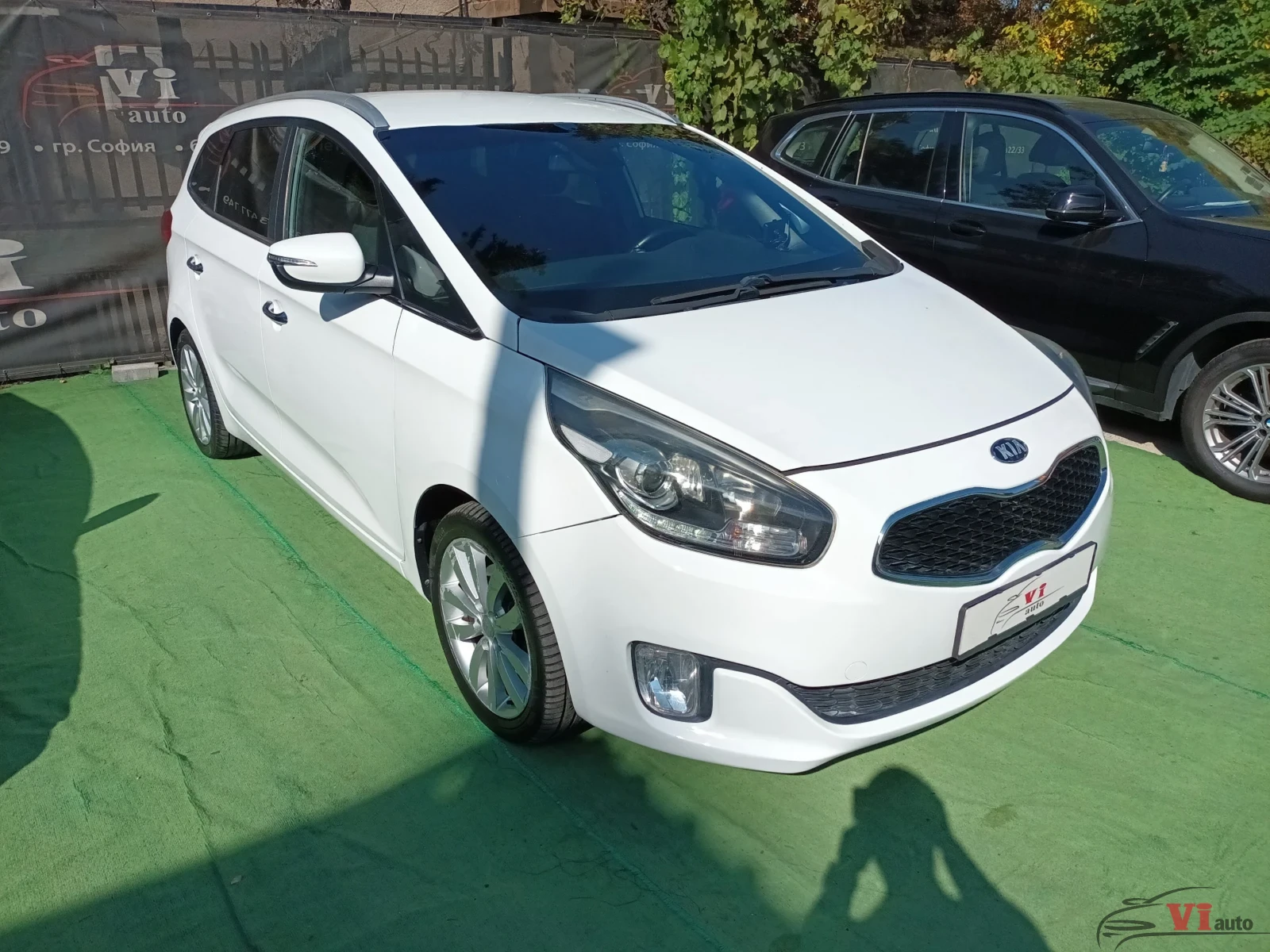 Kia Carens 7 места/Автомат, снимка 4 - Автомобили и джипове - 53946137