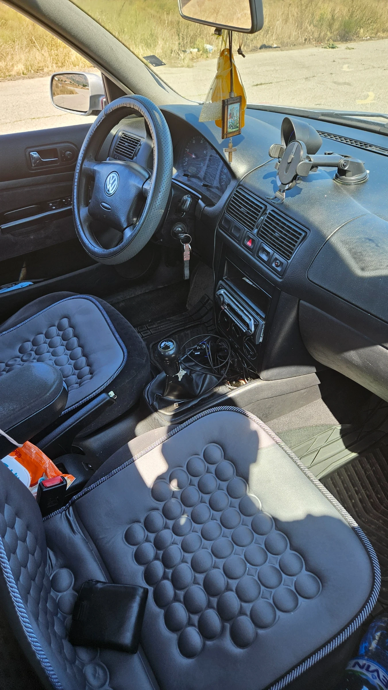 VW Golf 4, снимка 7 - Автомобили и джипове - 54010554
