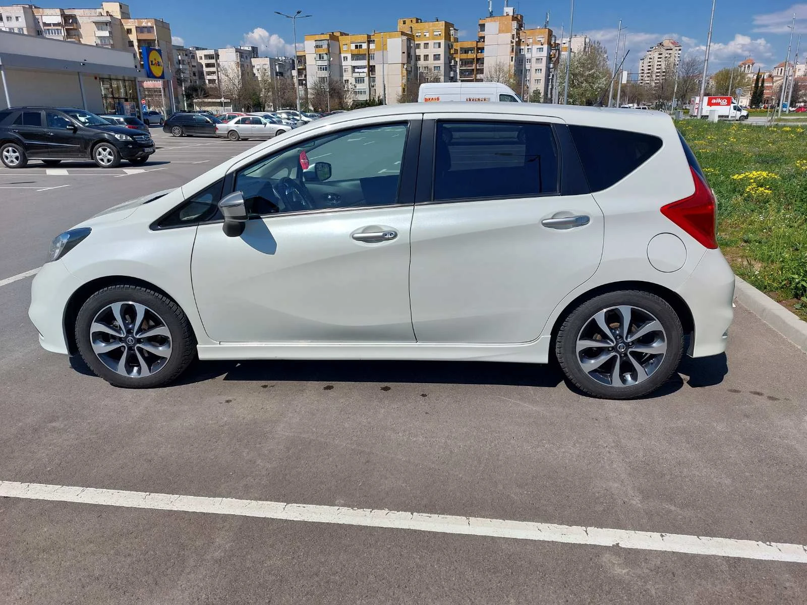 Nissan Note N-TEC, снимка 5 - Автомобили и джипове - 54310072