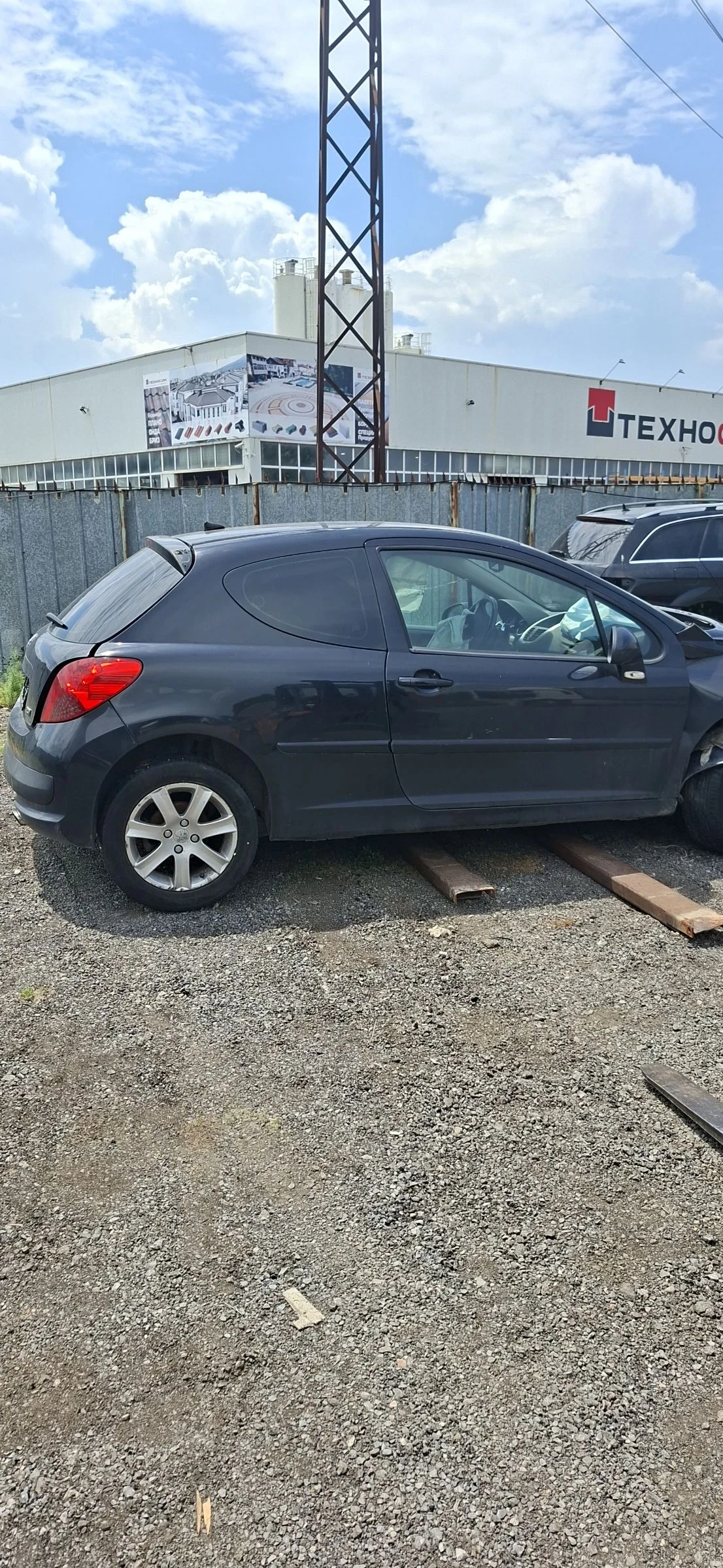 Peugeot 207 1.4 HDI 75кс. Мотор скорости ок 