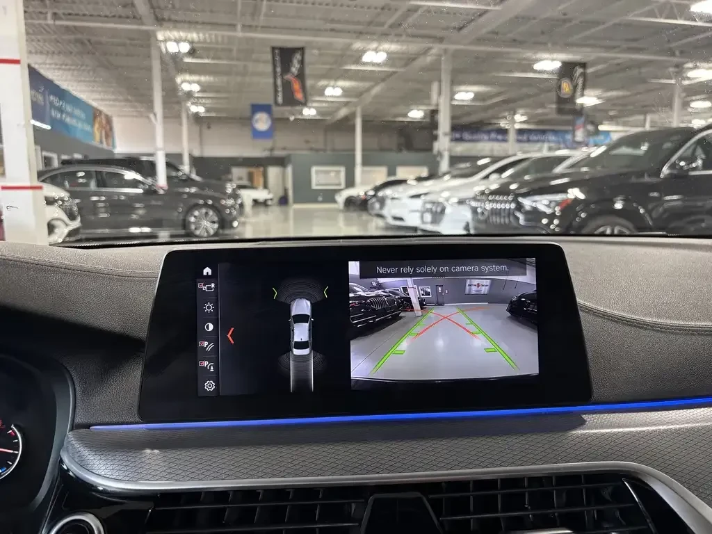 BMW 540 540i xDrive Sedan AWD, снимка 14 - Автомобили и джипове - 55810247