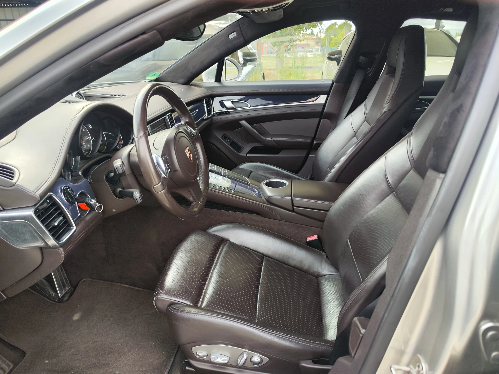 Porsche Panamera 4S* CHRONO* PODGREV* ALCANTAR* CAMERA* LIZING, снимка 5 - Автомобили и джипове - 56092429