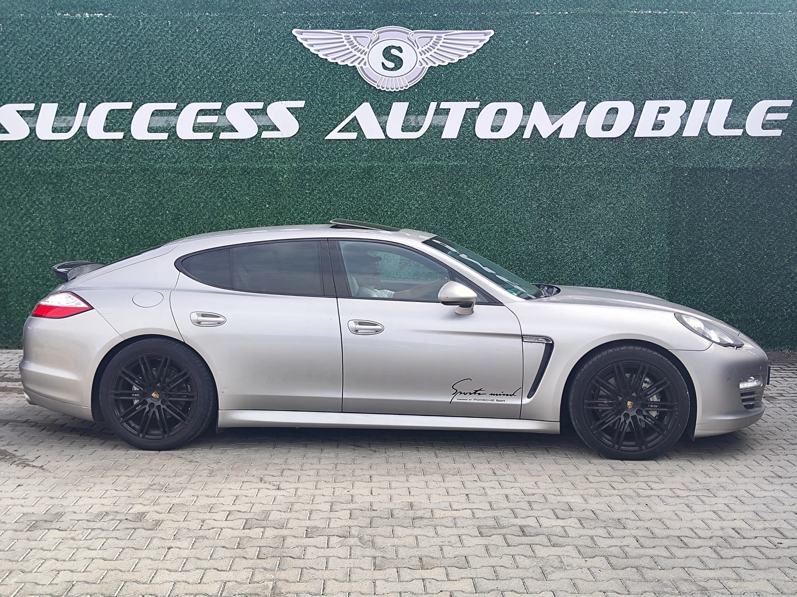Porsche Panamera 4S* CHRONO* PODGREV* ALCANTAR* CAMERA* LIZING, снимка 3 - Автомобили и джипове - 56092429