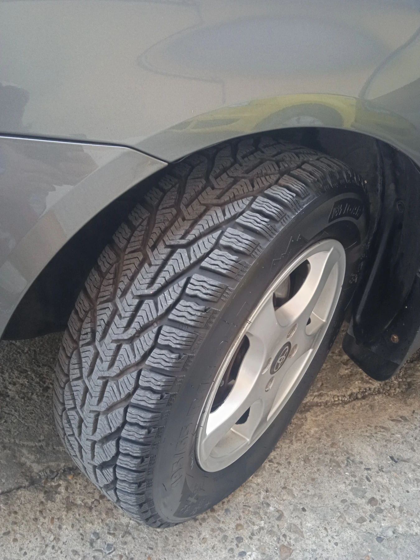 Toyota Corolla 1.4 d4d, снимка 12 - Автомобили и джипове - 56152126