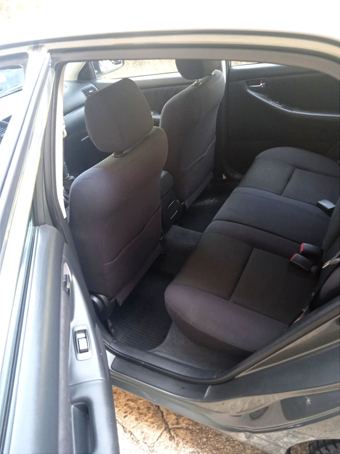 Toyota Corolla 1.4 d4d, снимка 7 - Автомобили и джипове - 56152126