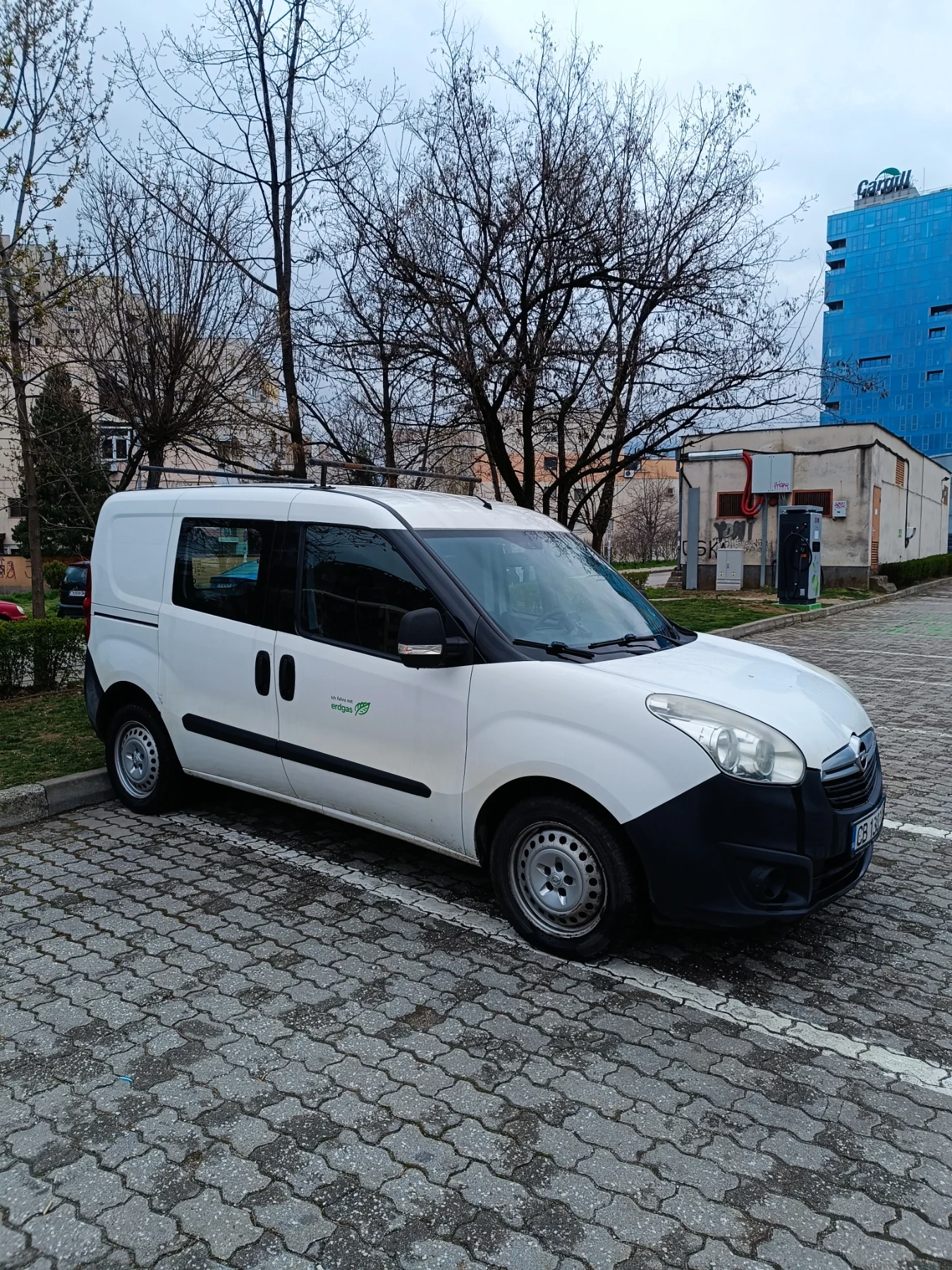 Opel Combo 1.4 CNG метан-бензин, снимка 3 - Автомобили и джипове - 56182390