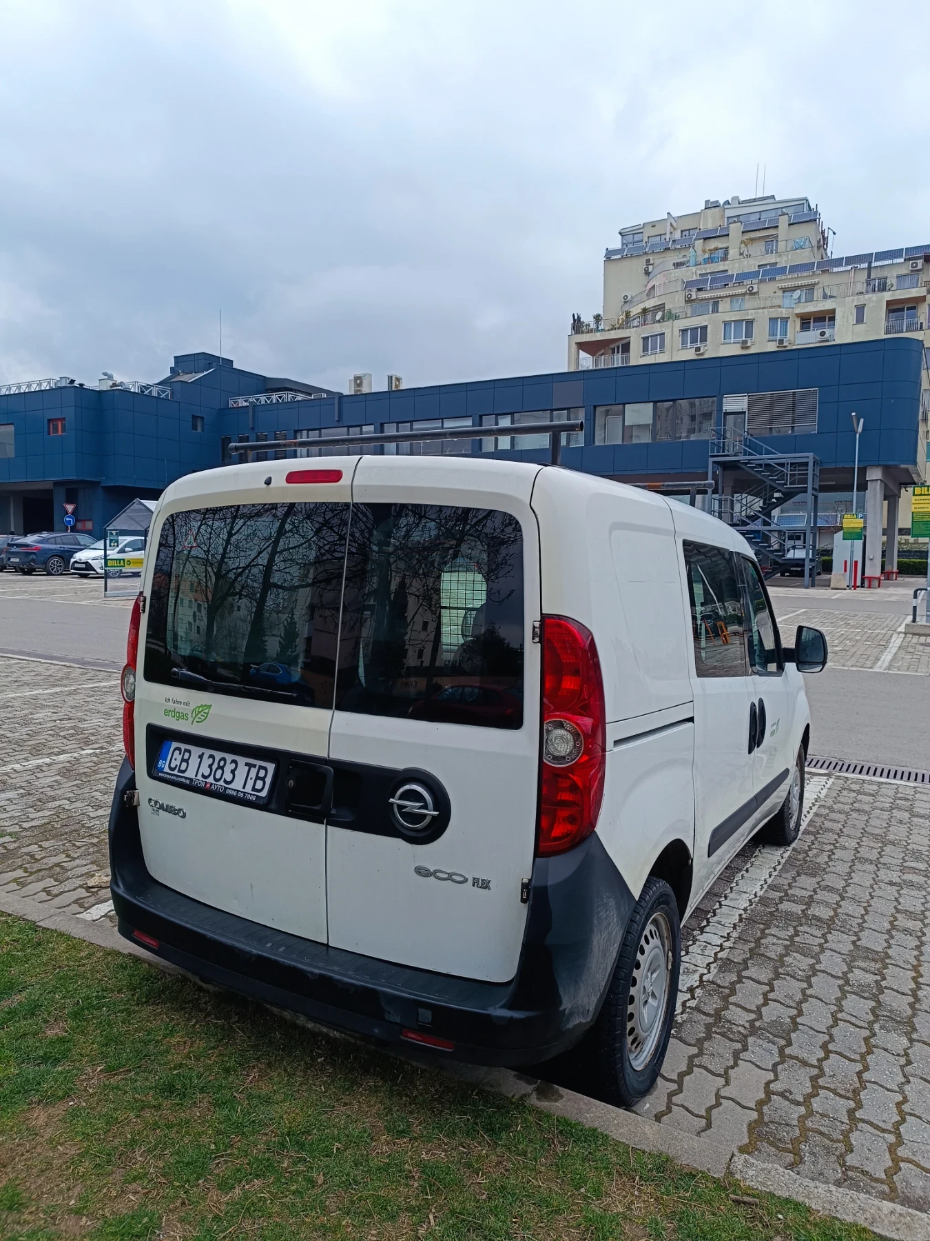 Opel Combo 1.4 CNG метан-бензин, снимка 2 - Автомобили и джипове - 56182390