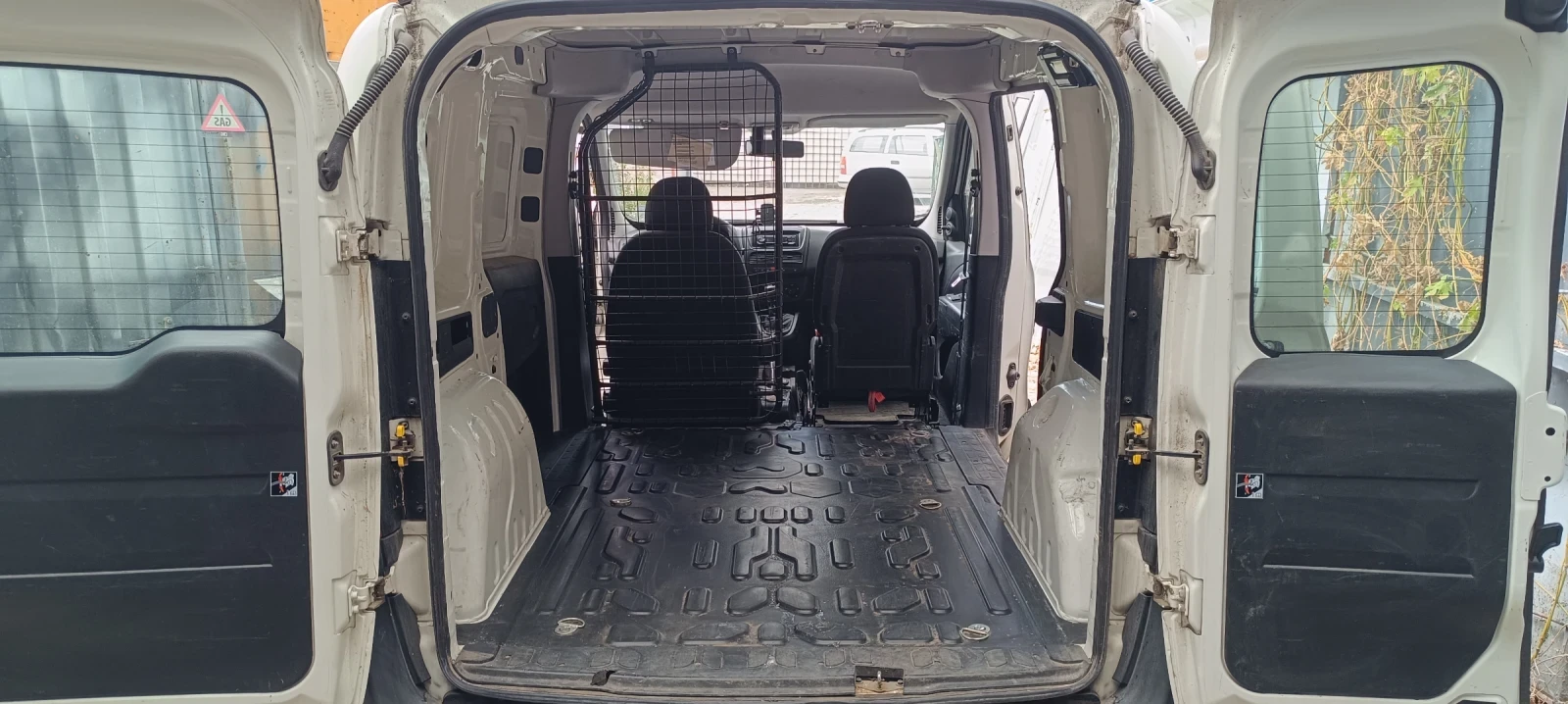 Opel Combo 1.4 CNG метан-бензин, снимка 7 - Автомобили и джипове - 56182390