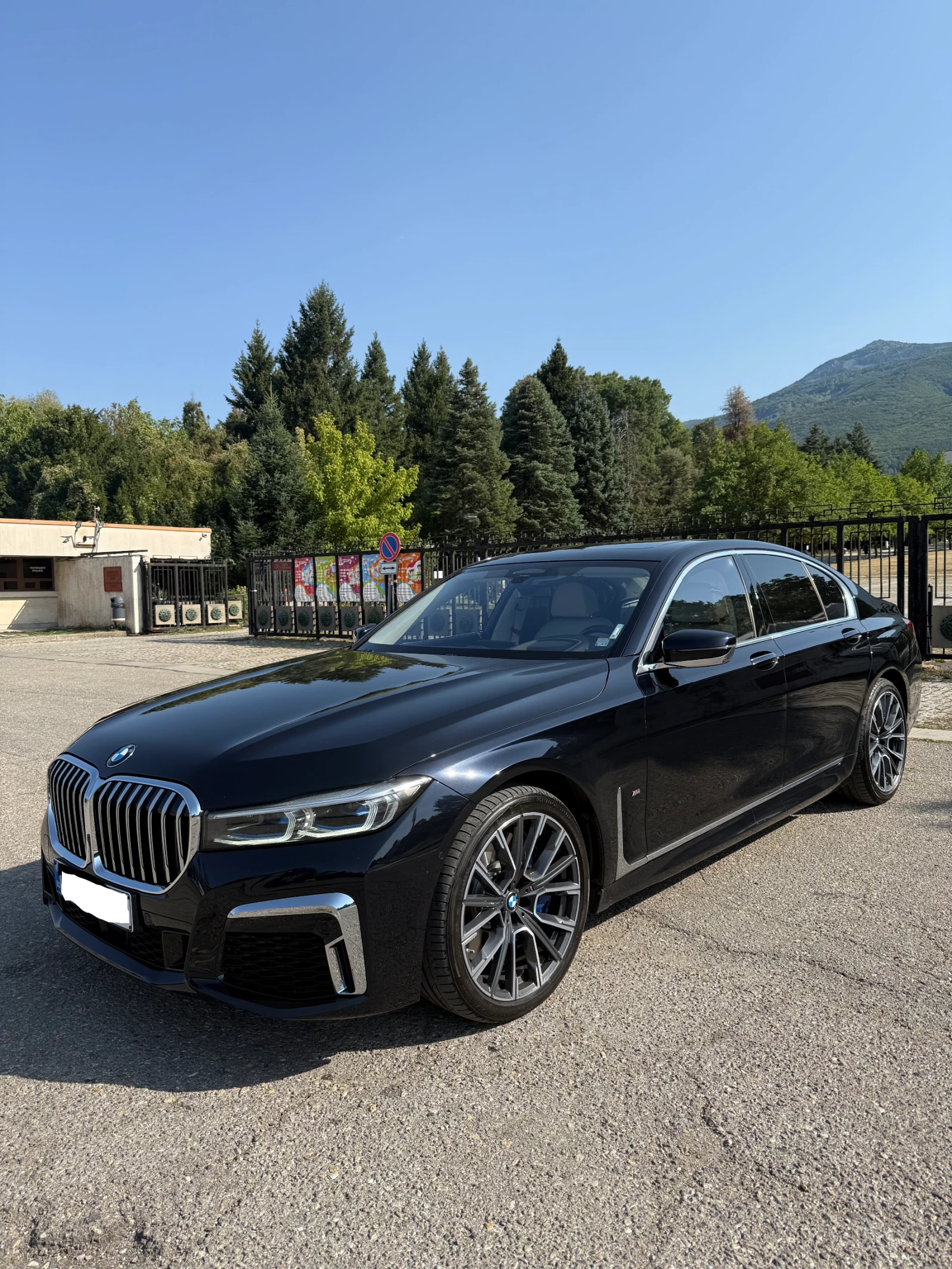 BMW 750 xDrive M Sport Paket