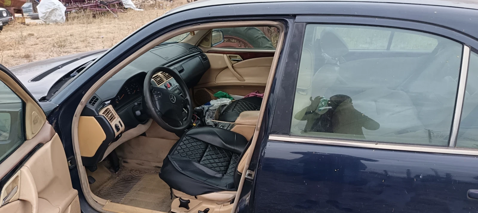 Mercedes-Benz E 200, снимка 3 - Автомобили и джипове - 56376302