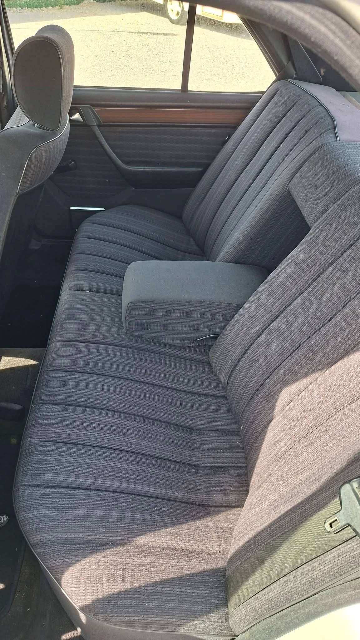 Mercedes-Benz 124 E200 , снимка 15 - Автомобили и джипове - 56403600