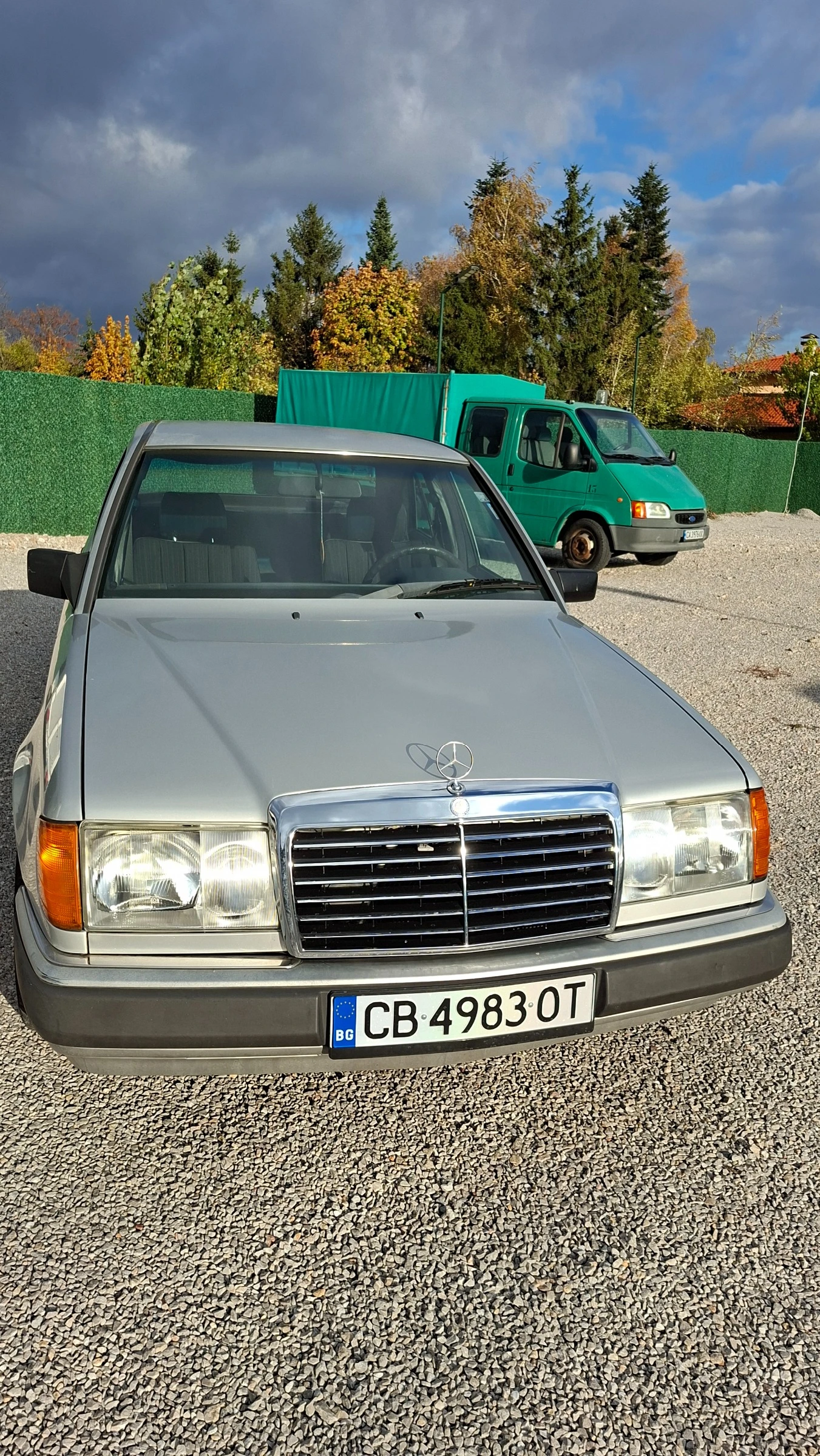 Mercedes-Benz 124 E200 