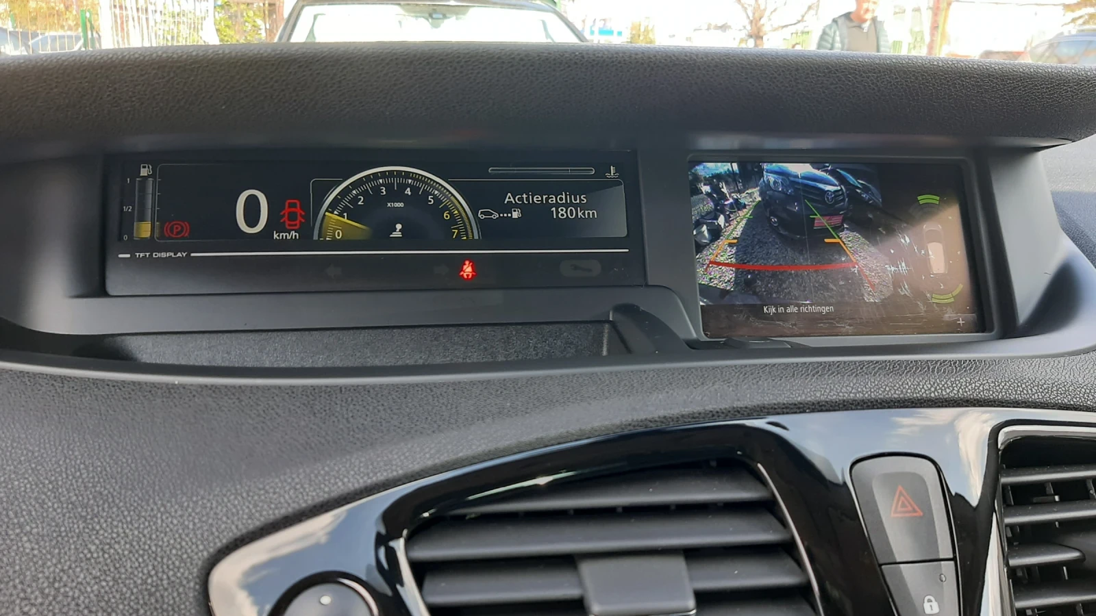 Renault Scenic МНОГО МНОГО ЗАПАЗЕНА , снимка 15 - Автомобили и джипове - 56532183