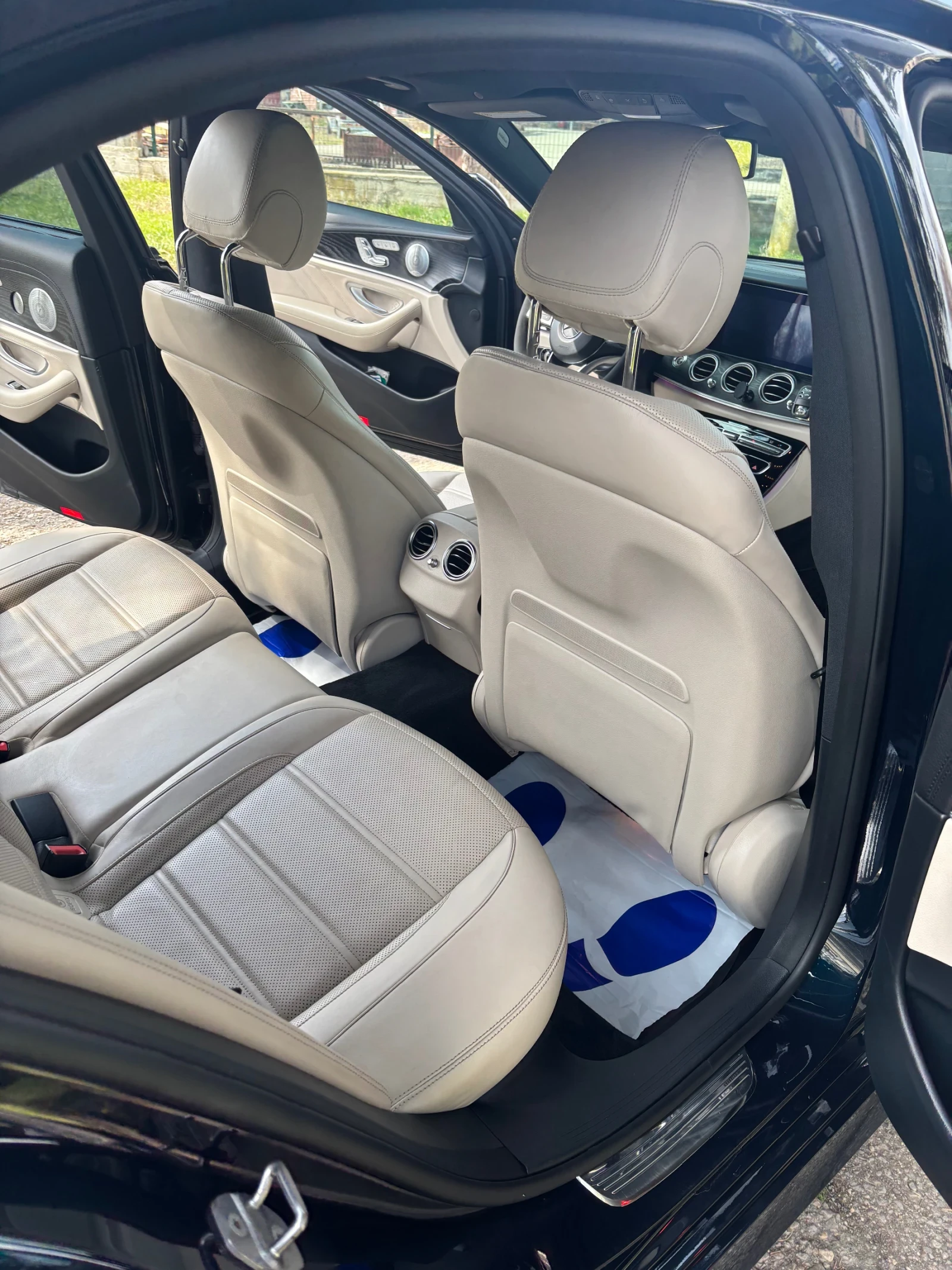 Mercedes-Benz E 43 AMG Е 43 AMG, снимка 9 - Автомобили и джипове - 56563012