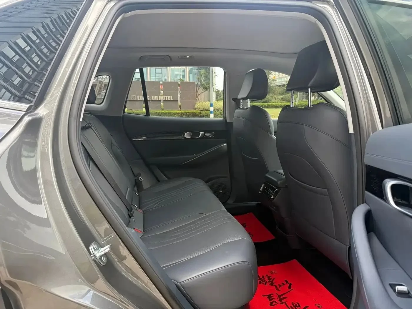 Geely EX5, снимка 8 - Автомобили и джипове - 56690199