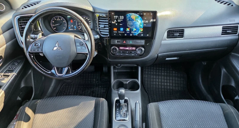 Mitsubishi Outlander 2.0 Mivec 4x4, снимка 4 - Автомобили и джипове - 50757117