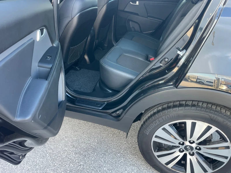 Kia Sportage 1.7CRDI 115к.с. FACE NAVI CAMERA ИТАЛИЯ, снимка 14 - Автомобили и джипове - 52922681