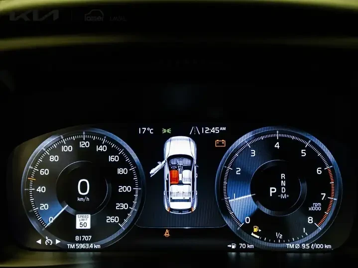 Volvo XC40 T5 MOMENTUM, снимка 10 - Автомобили и джипове - 53961770