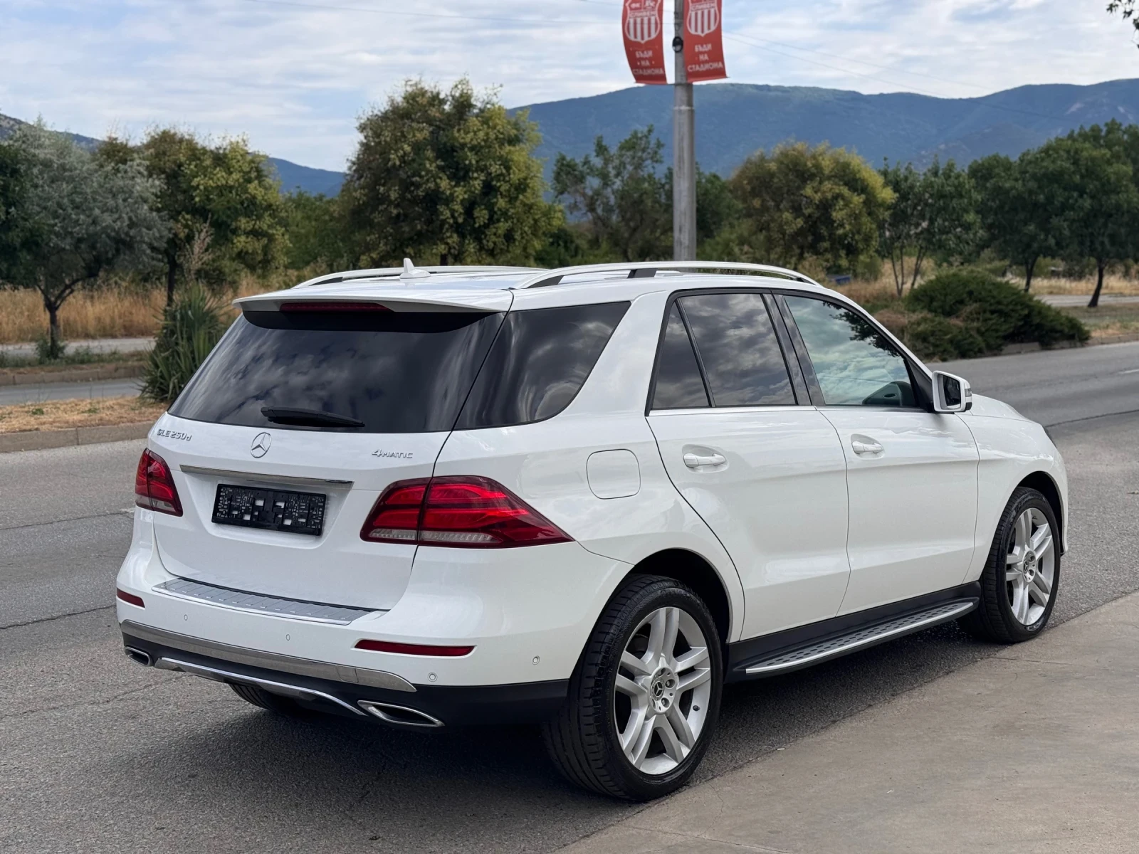 Mercedes-Benz GLE 250 d  204ps Sport 9G * ПЕРФЕКТЕН*  - изображение 4