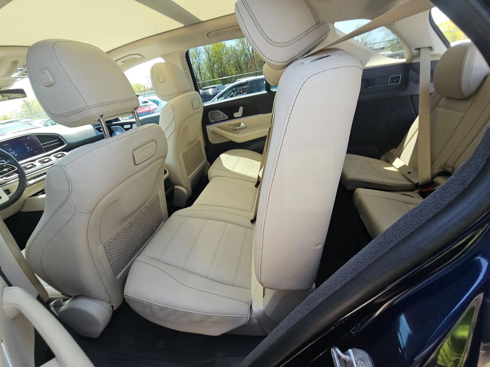 Mercedes-Benz GLE 350 4MATIC * М. ТОЧКА * BURMESTER * ПОДГРЕВ * KEYLESS - изображение 10