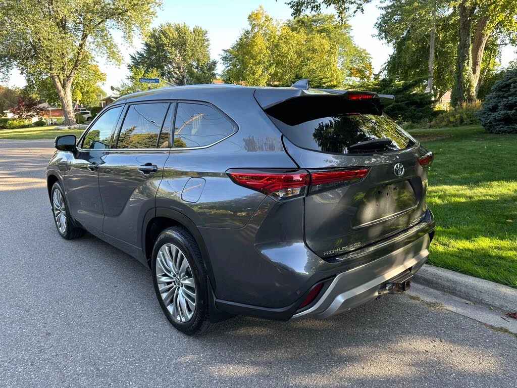 Toyota Highlander PLATINUM PANO* KEYLESS* CARPLAY* 360CAM* ОБДУХ*  - изображение 6