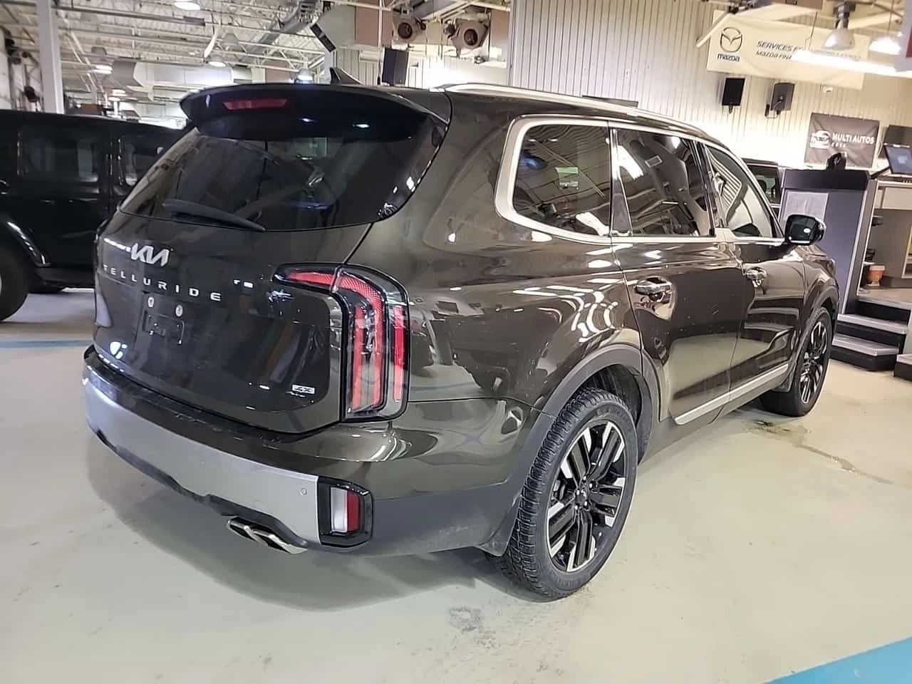 Kia Telluride * SX 4D UTILITY AWD * CARFAX * Без инциденти *  - изображение 3