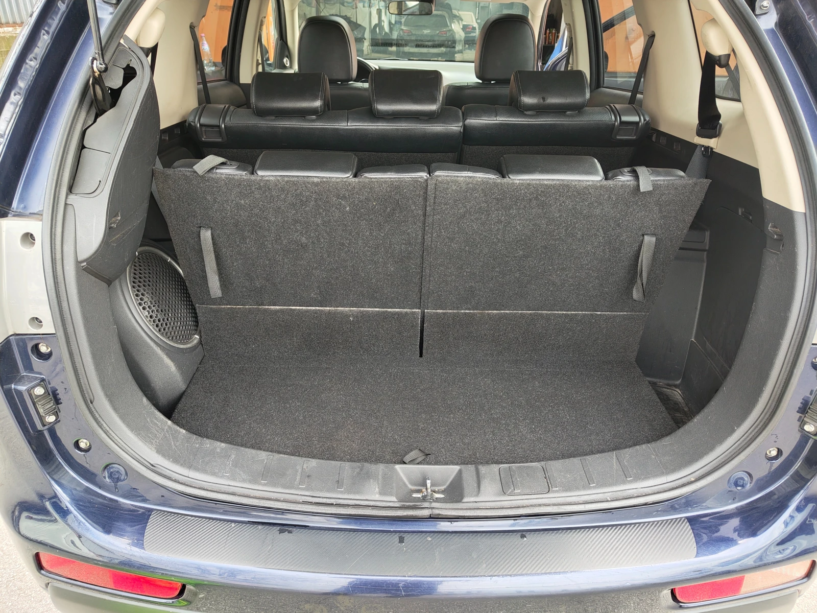 Mitsubishi Outlander, снимка 6 - Автомобили и джипове - 53989779