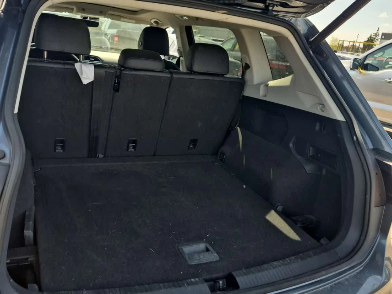 VW Tiguan * COMFORTLINE * CARFAX * ПАНОРАМА * 2 КЛЮЧА * , снимка 15 - Автомобили и джипове - 54477692