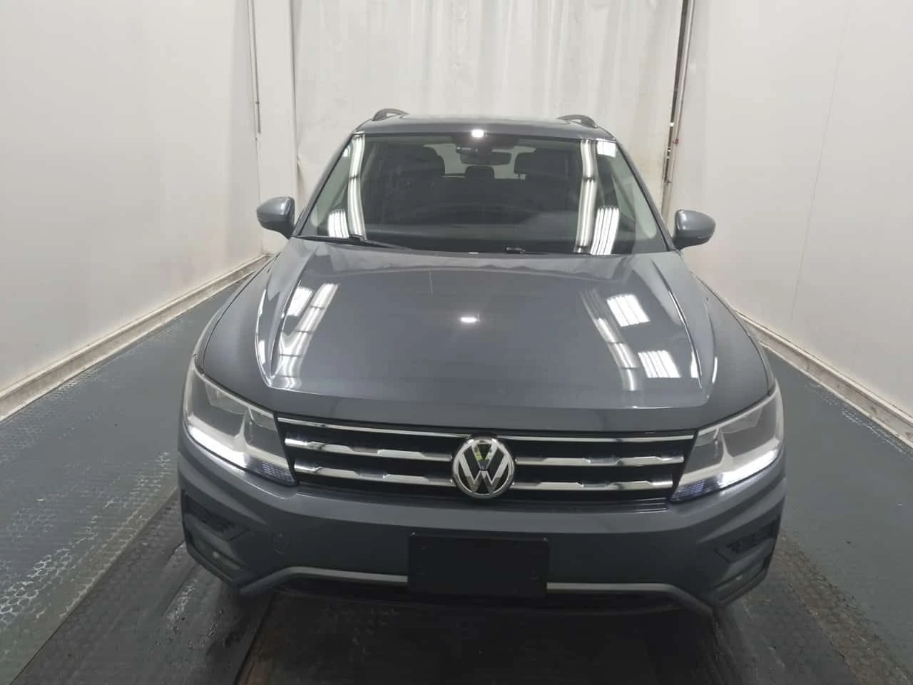 VW Tiguan * COMFORTLINE * CARFAX * ПАНОРАМА * 2 КЛЮЧА * , снимка 6 - Автомобили и джипове - 54477692