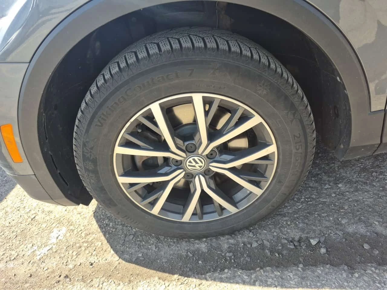 VW Tiguan * COMFORTLINE * CARFAX * ПАНОРАМА * 2 КЛЮЧА * , снимка 7 - Автомобили и джипове - 54477692
