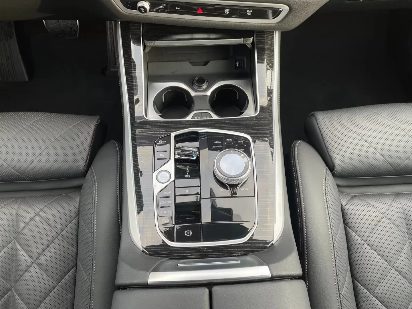 BMW X5 30d/298HP/MSPORT/360/HUD/MASS/SOFT/410z, снимка 13 - Автомобили и джипове - 54537877
