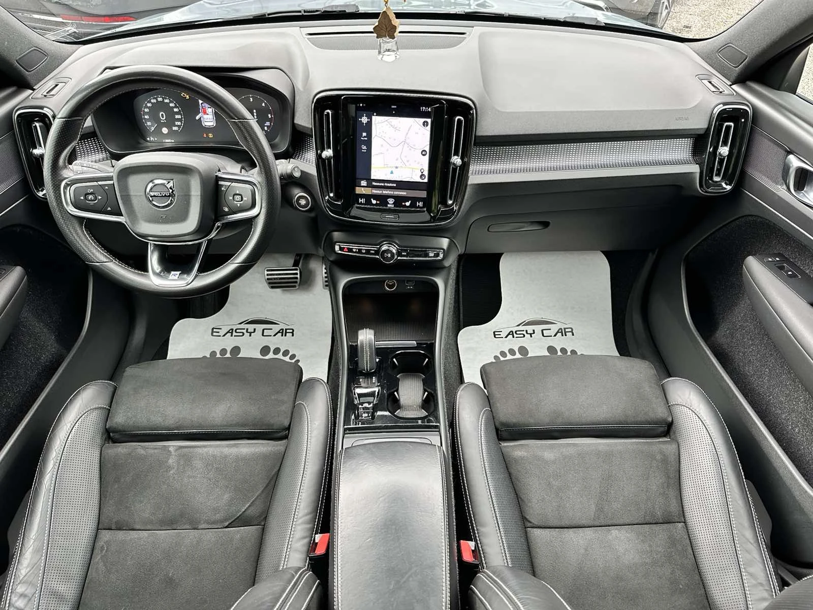Volvo XC40 R-Design/LED/PANO/, снимка 9 - Автомобили и джипове - 54644841