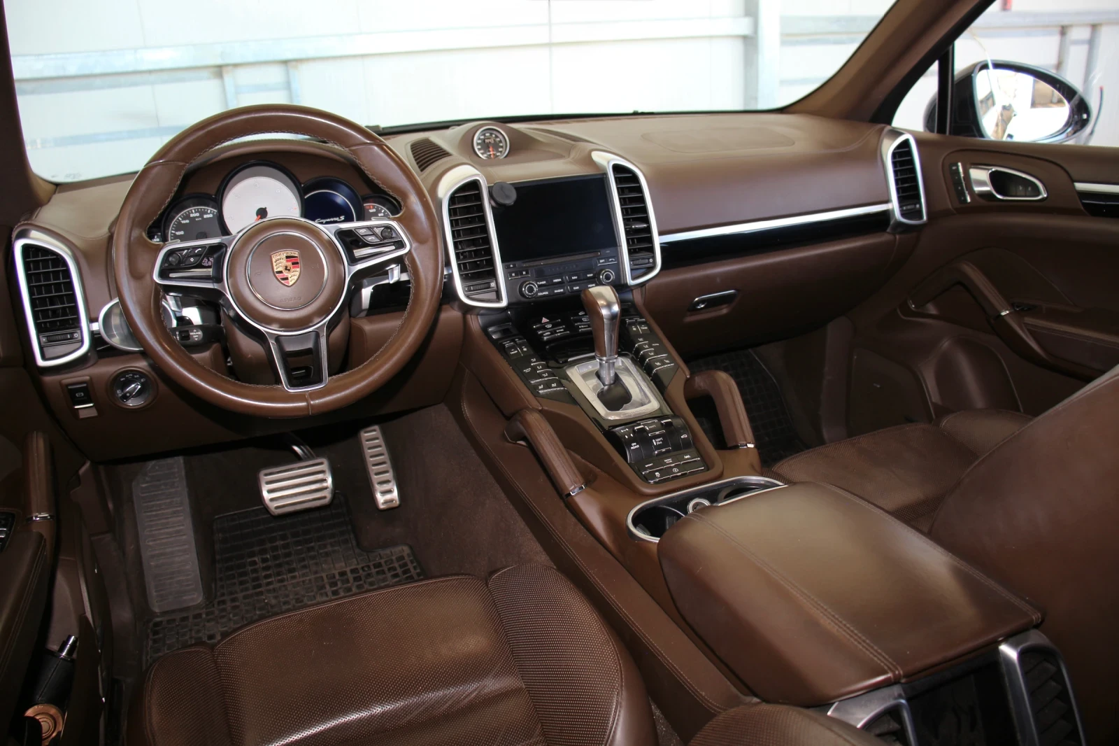 Porsche Cayenne, снимка 16 - Автомобили и джипове - 54725639