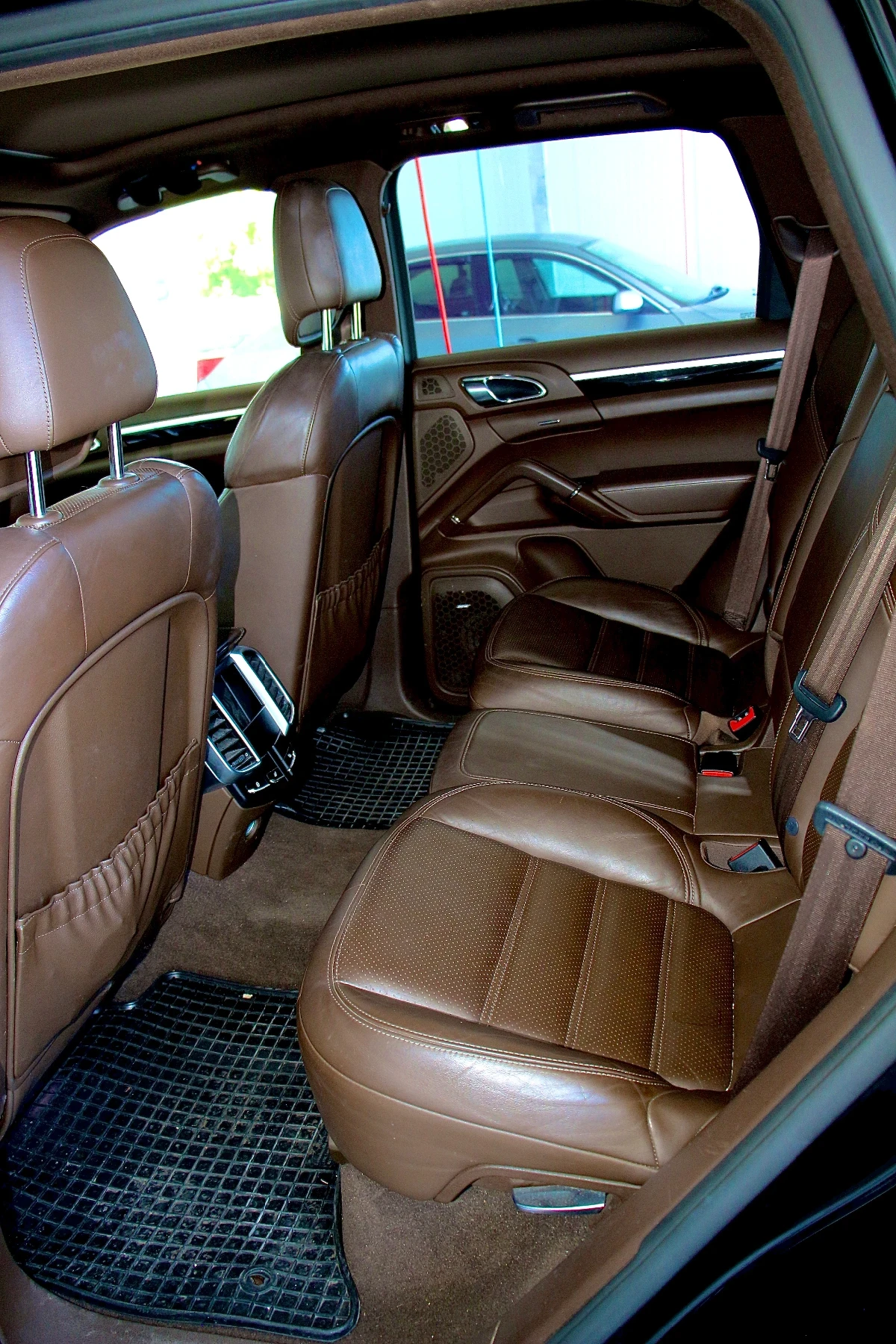Porsche Cayenne, снимка 15 - Автомобили и джипове - 54725639